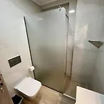 Thano's House 3 Apartament *