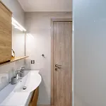 Thano's House 3 Apartament *