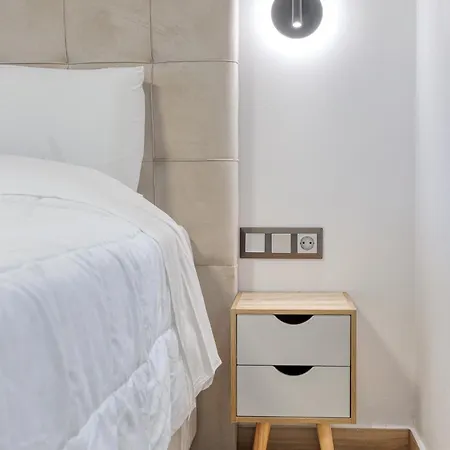 Apartamento Thano's House 3 *