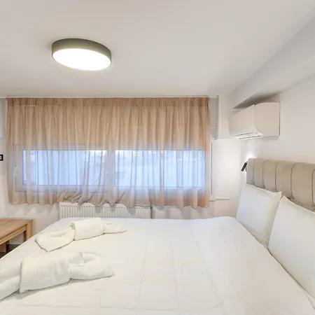 Thano's House 3 * Volos